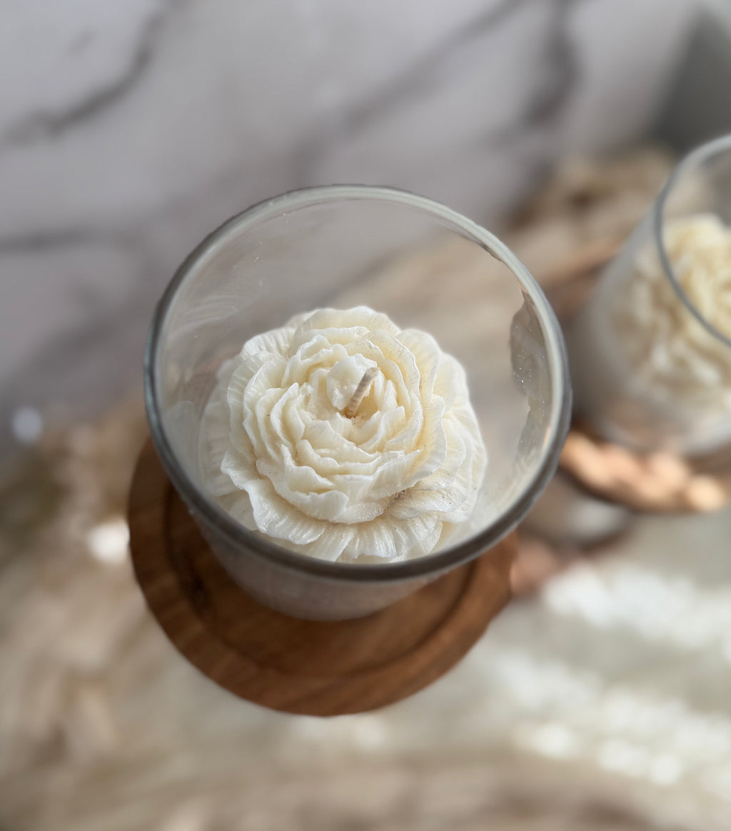 Premium Peony Candle | Cera Natural de Soja y Coco con Aroma a Vainilla. Premium XL Peony Candle