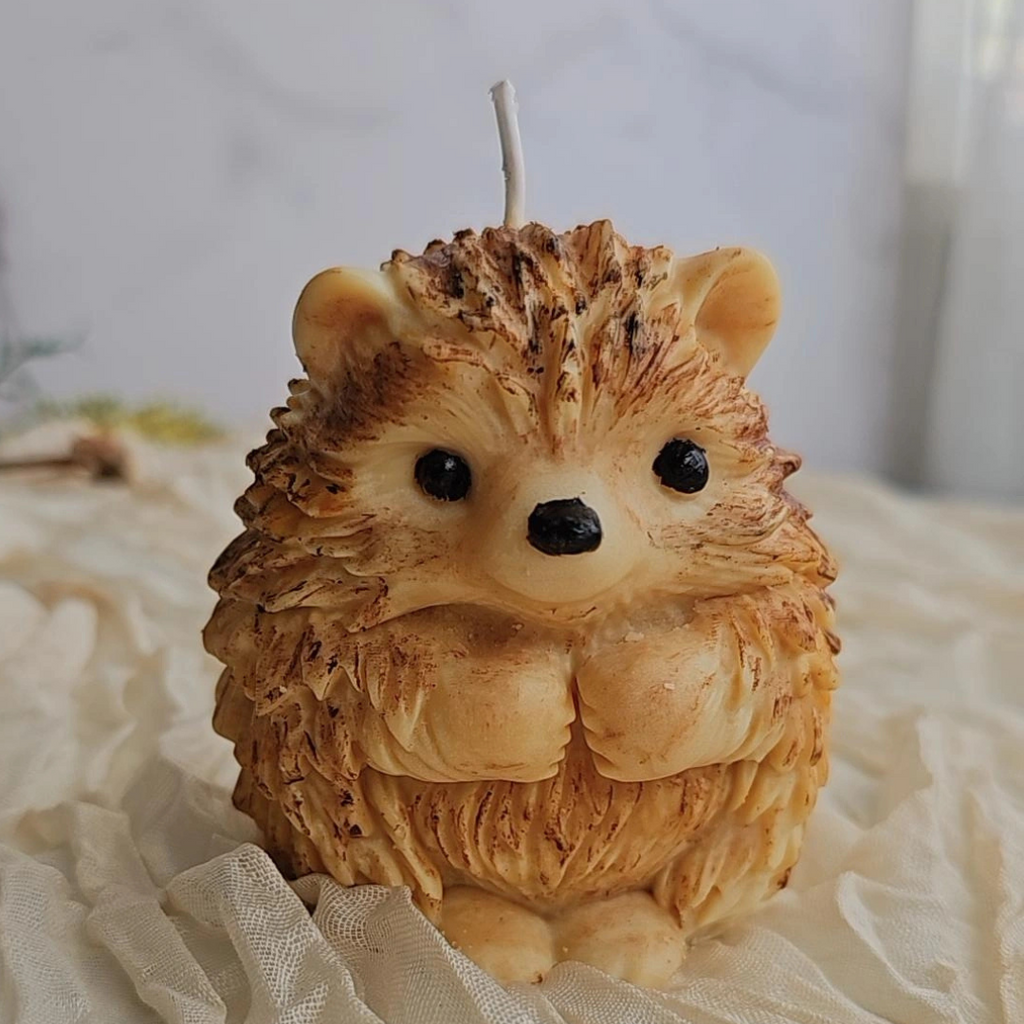 Vela Artesanal Erizo Otoñal –Hedgehog Candle - Decorativa y Perfumada