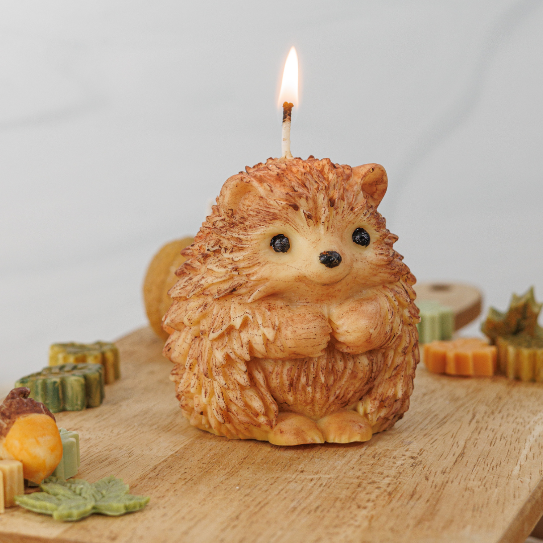 Vela Artesanal Erizo Otoñal –Hedgehog Candle - Decorativa y Perfumada
