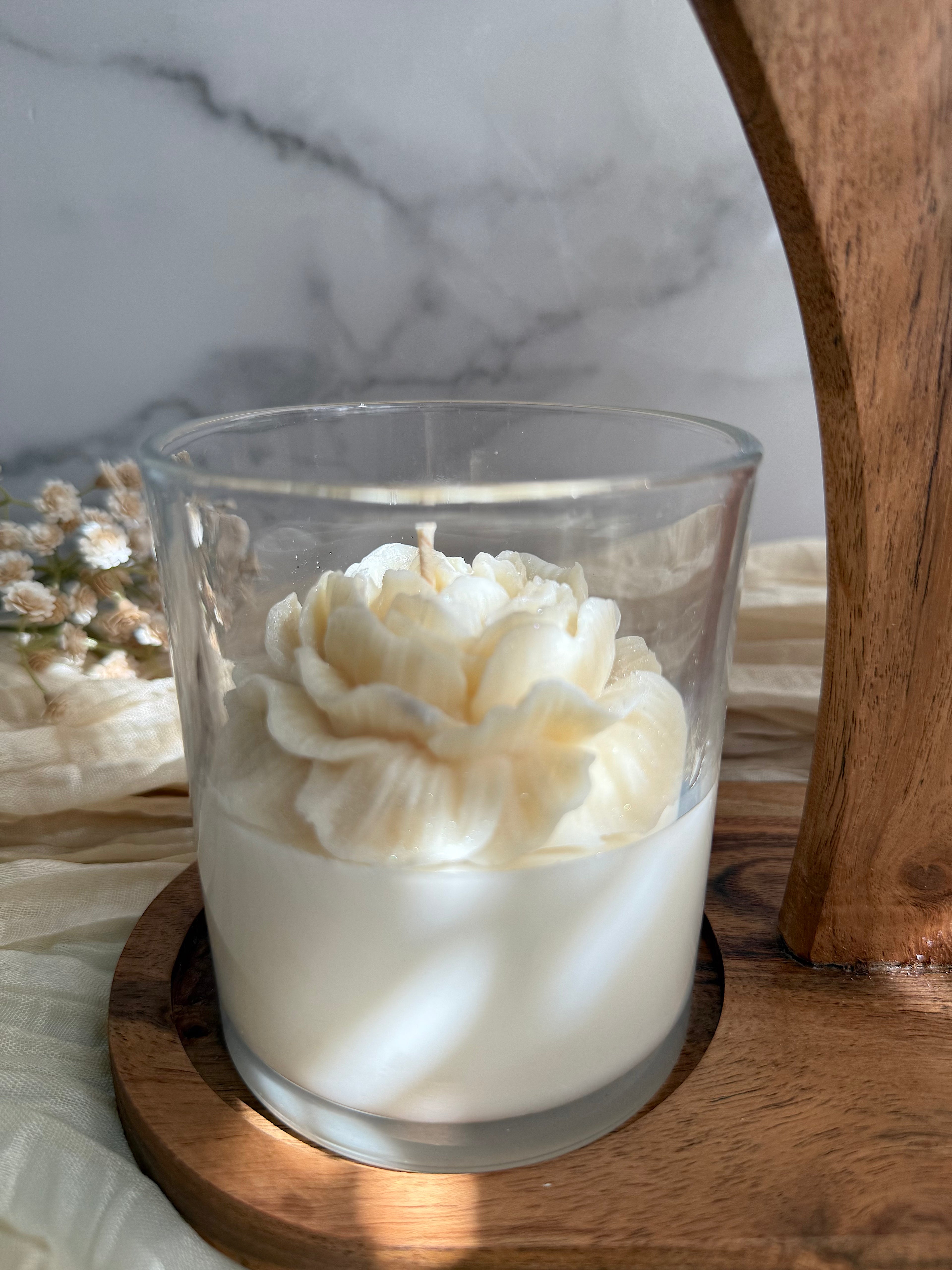 Premium Peony Candle | Cera Natural de Soja y Coco con Aroma a Vainilla. Premium XL Peony Candle