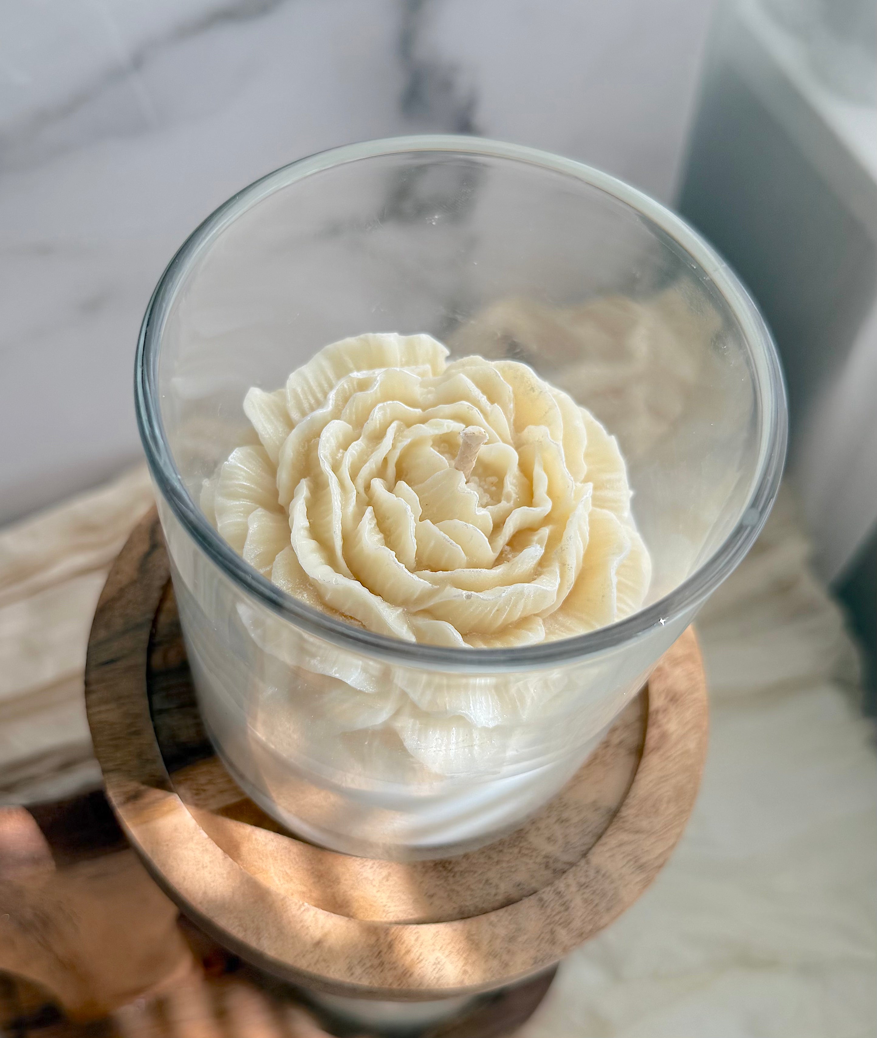 Premium Peony Candle | Cera Natural de Soja y Coco con Aroma a Vainilla. Premium XL Peony Candle