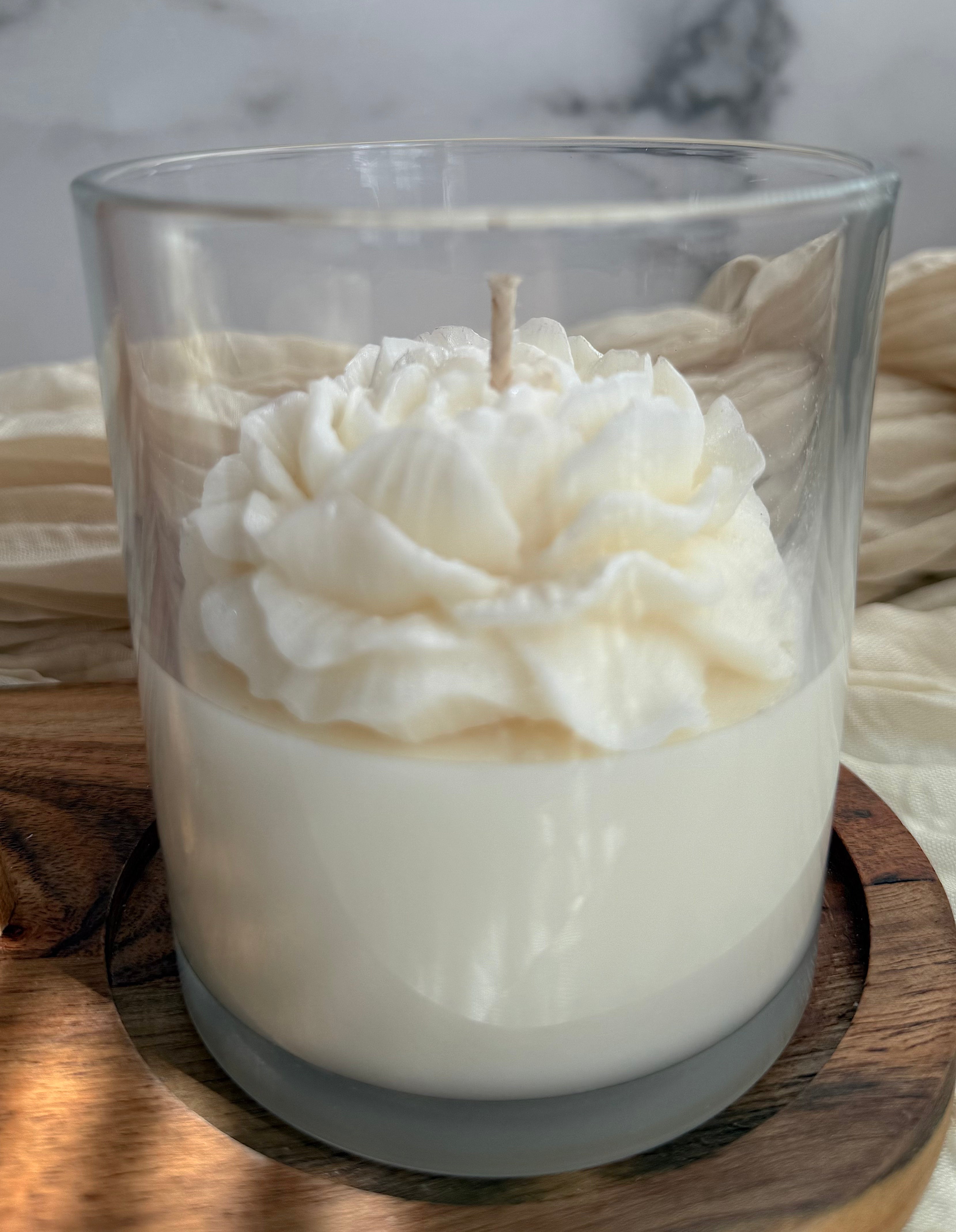 Premium Peony Candle | Cera Natural de Soja y Coco con Aroma a Vainilla. Premium XL Peony Candle
