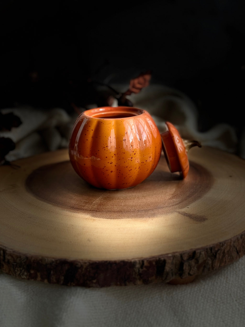 Large Pumpkin Autumn Glow Candle – 12 oz Coconut Soy Wax, Hand-Poured Fall Scent in Ceramic Pumpkin Jar