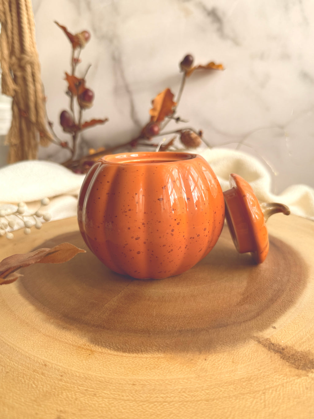 Large Pumpkin Autumn Glow Candle – 12 oz Coconut Soy Wax, Hand-Poured Fall Scent in Ceramic Pumpkin Jar
